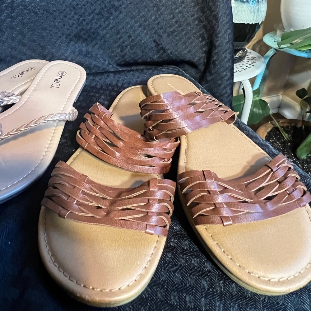 Universal Thread Tan Woven Sandals